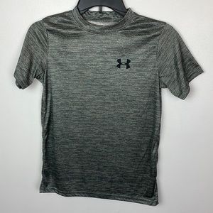 Boys Under Armour Dri-Fit Short Sleeve shirt Size Medium Color Gray
